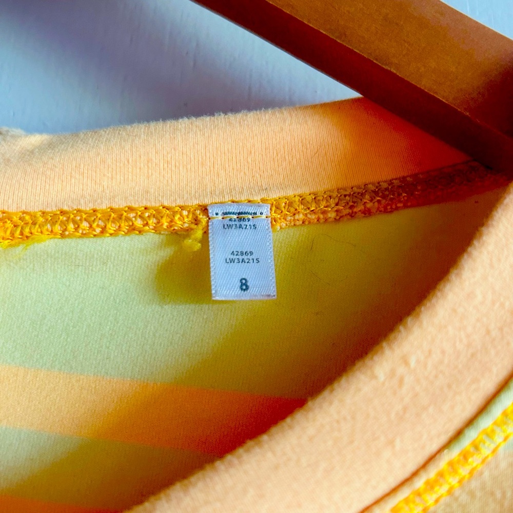 Yellow lulu lemon long sleeve size 8. Excellent condition!
